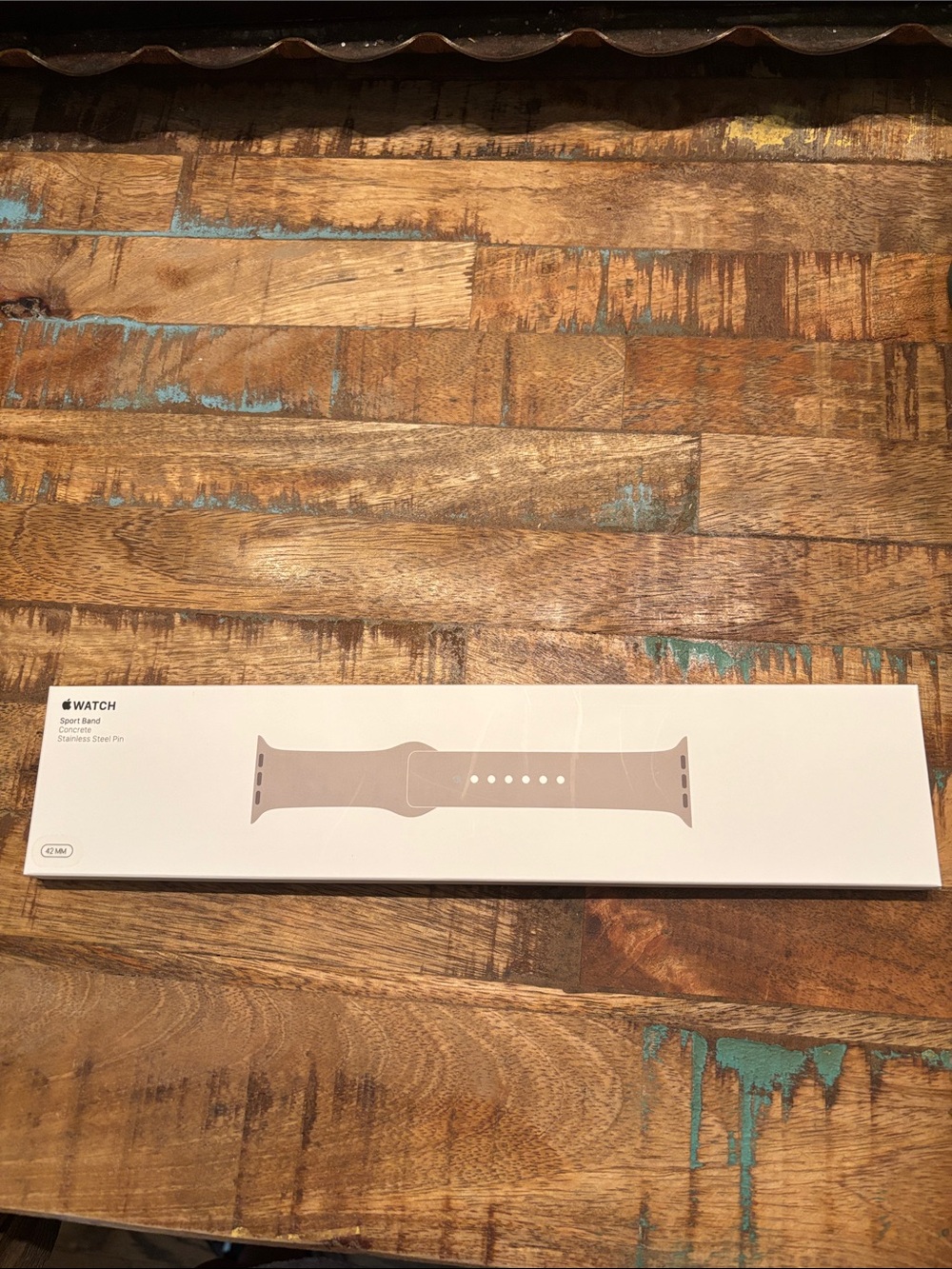 Sealed in Box Apple Sports Band 42MM SM/ML Concrete Color MSRP $49